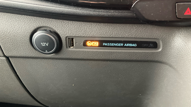 Ford Transit Custom 320 L2 Diesel Fwd 2.0 EcoBlue 130ps Low Roof D/Cab Limited Van Auto